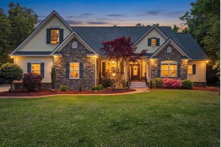 33 Deer Moss Ct.