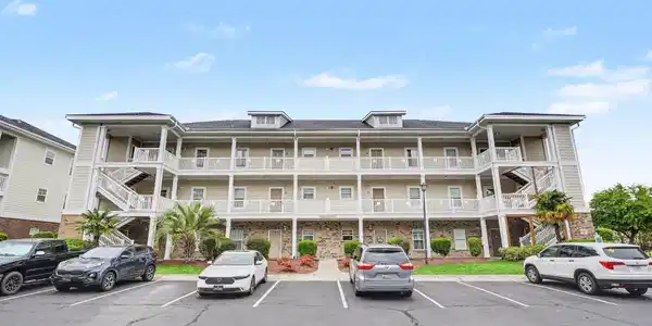 600 Heathrow Dr.