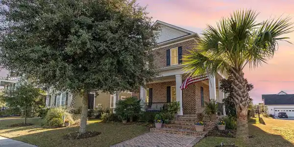 752 Crystal Water Way