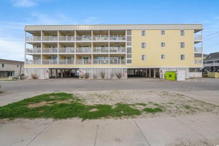 301 N Waccamaw Dr.