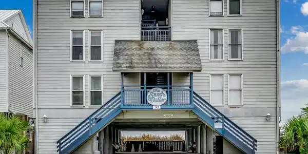 126 N Waccamaw Dr.
