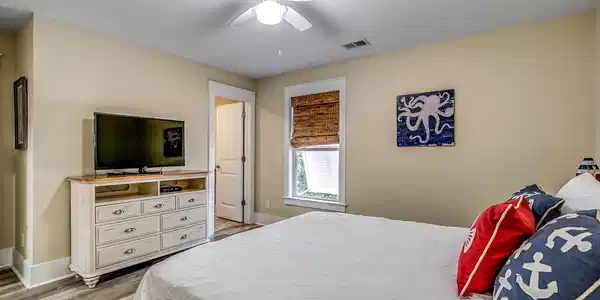 Image 4 Image 4