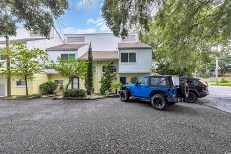 1701 Yaupon Dr.