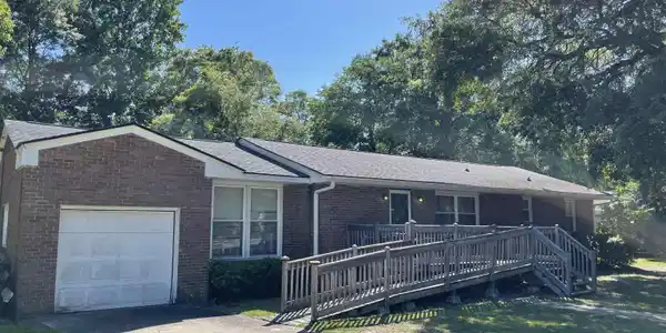 1335 Erckmann Dr