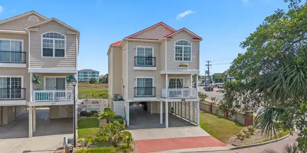 2302 Pointe Marsh Ln.