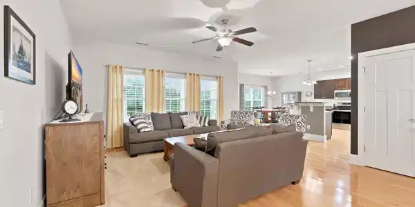 Image 4 Image 4