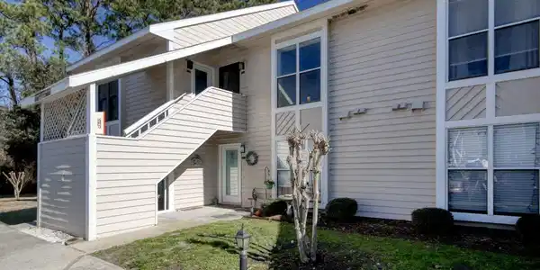 4470 Little River Inn Ln.