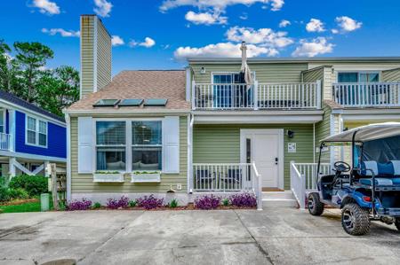 310 Lakeside Dr.