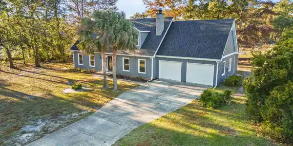 1350 Crooked Pine Dr.