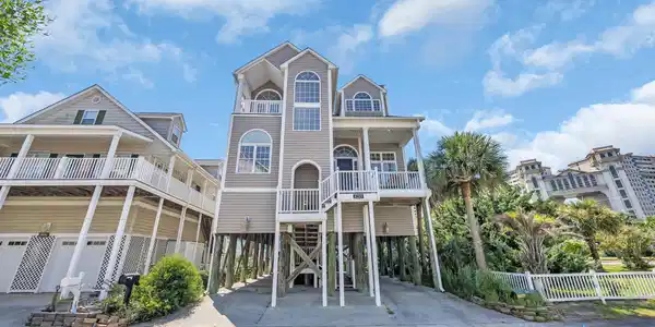 Image 3: View of front of property with a carport and drive Image 3: View of front of property with a carport and drive