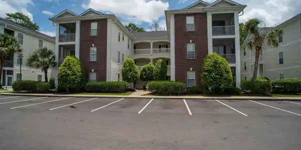 498 River Oaks Dr.