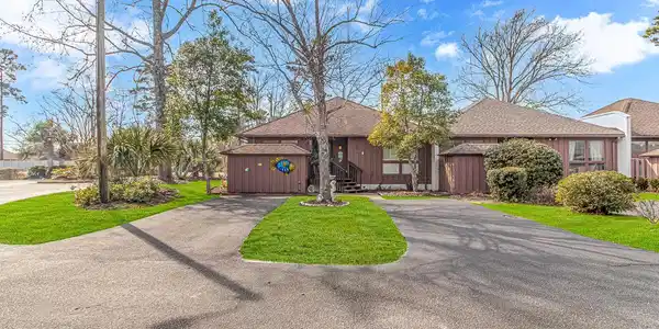 1004 Colony Dr.