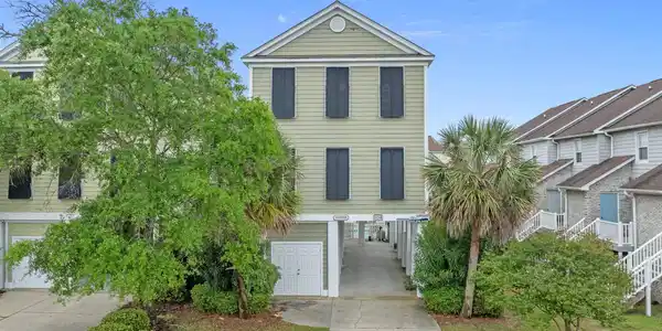 215-B S Dogwood Dr.
