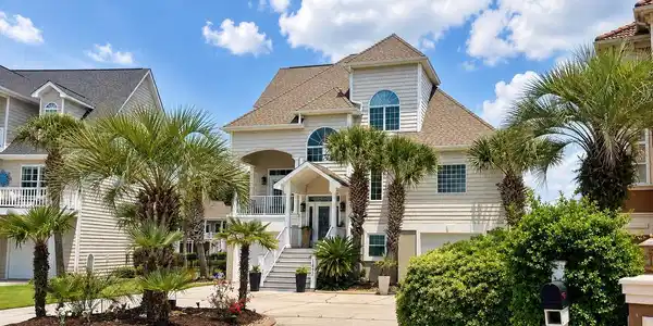 1627 Eastover Ln.