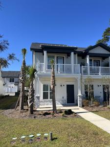 801 Maxine Ct.