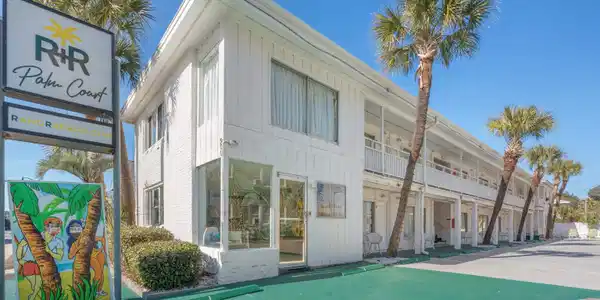 Image 2: 15 Units: 13 efficiencies, 2 Two Bedroom Units.