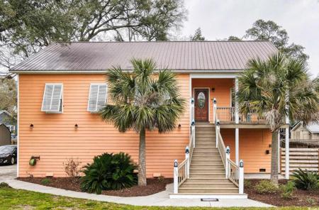 306 Pine St. S