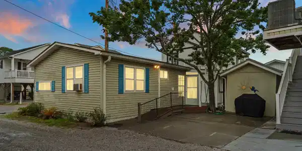 6001-L10 S Kings Hwy.