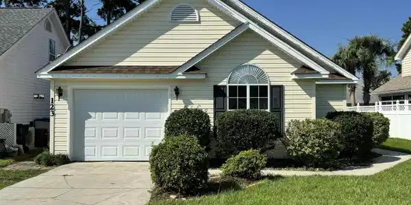 123 Wagon Wheel Ln.