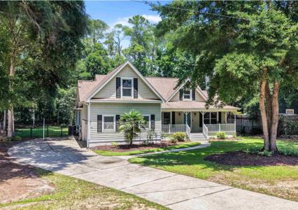196 Old Cedar Loop