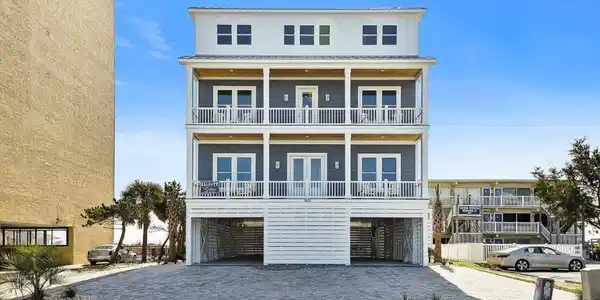 1605 Ocean Blvd. S