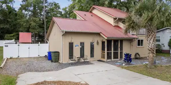 415 N 17th Ave.