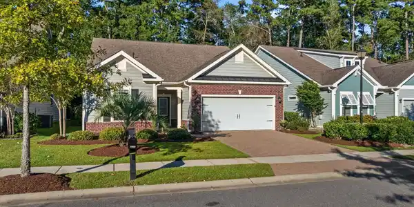 1900 Bluff Dr.