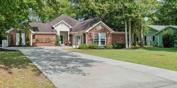 1582 Crooked Pine Dr.