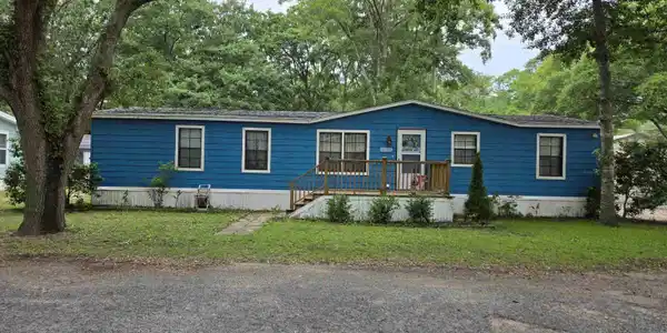 494 Clubhouse Rd.