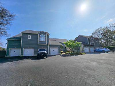 800 Castleford Circle