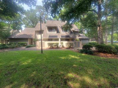 207 Baslow Ct.