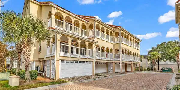 400 Hillside Dr.