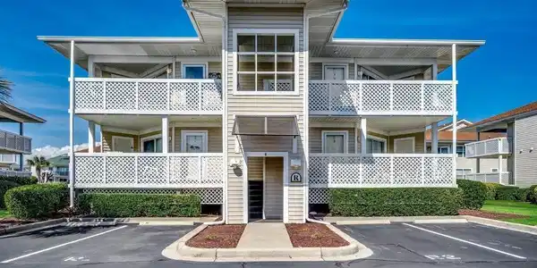 300 Shorehaven Dr.