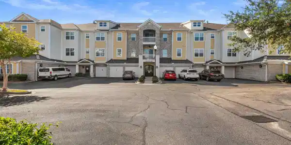 6203 Catalina Dr.