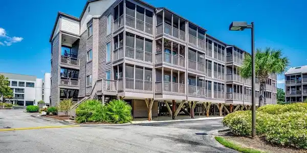 206 N Hillside Dr.