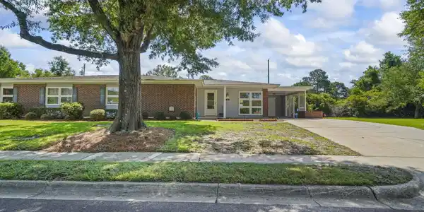 748 Yellowwood Ave.