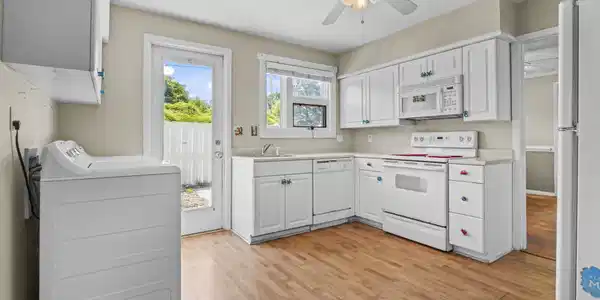 Image 4 Image 4