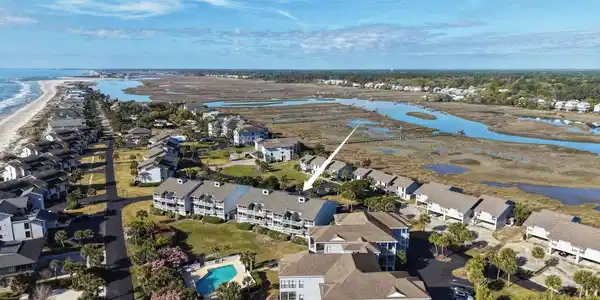 61 Inlet Point Dr.