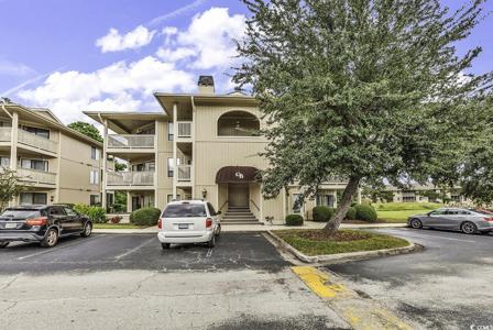 4202 Pinehurst Circle
