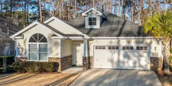 636 Elmwood Circle