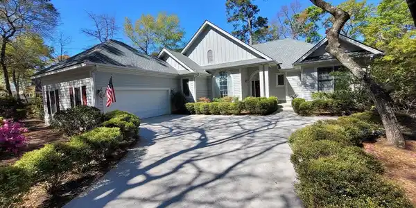 910 Frinks Ct.