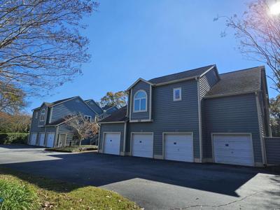 820 Castleford Circle