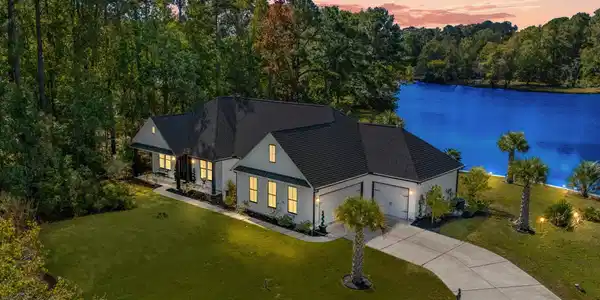 1886 Southwood Dr.