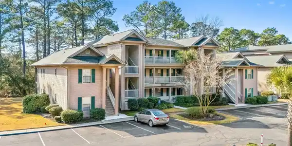 412 Pinehurst Ln.