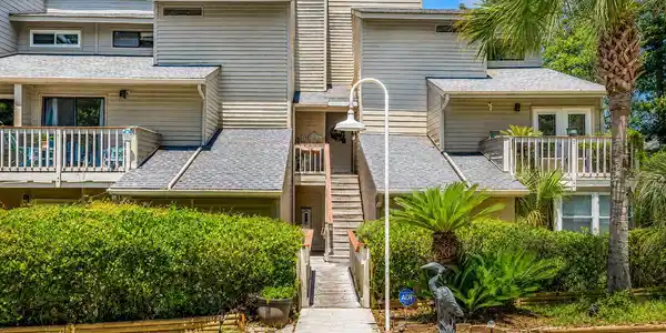 9553 Edgerton Dr.