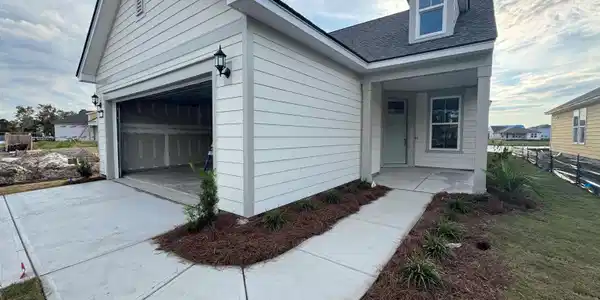 1122 Lady Bird Way