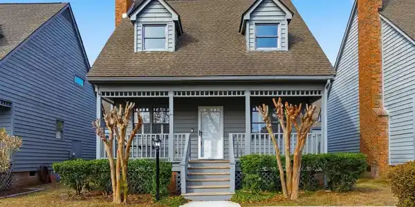 600-B 10th Ave. S