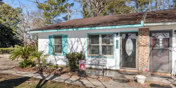 6504 Wildwood Trail