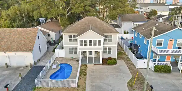 502 17th Ave. S