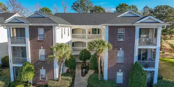 492 River Oaks Dr.